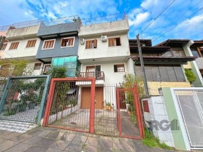 Casa à venda com 212m², 3 quartos, 1 suíte, 3 vagas no bairro Ipanema em Porto Alegre - Foto 38