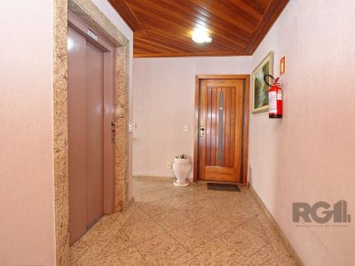 Apartamento à venda com 91m², 3 quartos, 1 suíte, 2 vagas no bairro Petrópolis em Porto Alegre - Foto 4