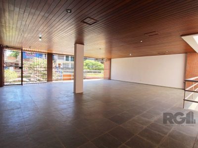 Apartamento à venda com 91m², 3 quartos, 1 suíte, 2 vagas no bairro Petrópolis em Porto Alegre - Foto 2