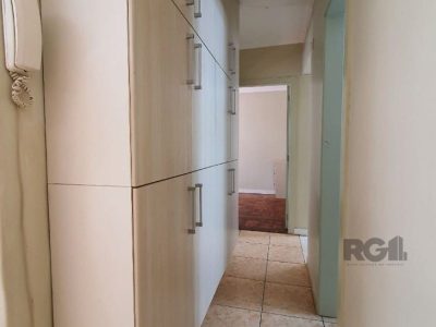 Apartamento à venda com 58m², 2 quartos, 1 suíte no bairro Centro Histórico em Porto Alegre - Foto 4