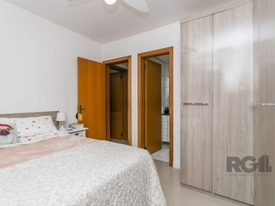 Apartamento à venda com 70m², 3 quartos, 1 suíte, 1 vaga no bairro Partenon em Porto Alegre - Foto 7