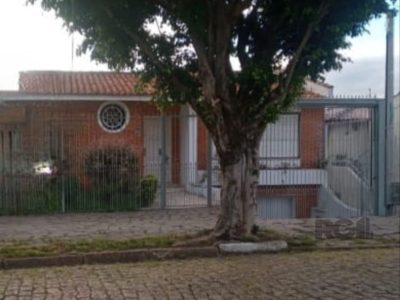 Casa à venda com 414m², 4 quartos, 1 suíte, 4 vagas no bairro Santo Antônio em Porto Alegre - Foto 5