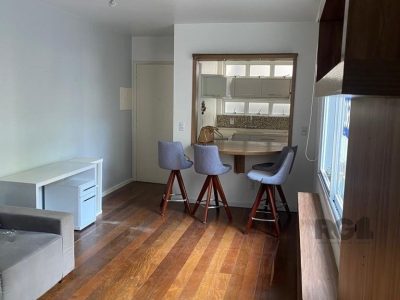 Apartamento à venda com 70m², 2 quartos, 1 vaga no bairro Petrópolis em Porto Alegre - Foto 2