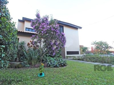 Casa à venda com 192m², 4 quartos, 1 suíte no bairro Três Figueiras em Porto Alegre - Foto 20