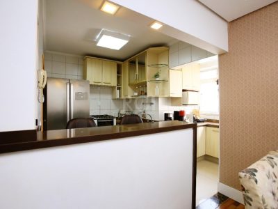 Apartamento à venda com 96m², 3 quartos, 1 suíte, 2 vagas no bairro Mont Serrat em Porto Alegre - Foto 10