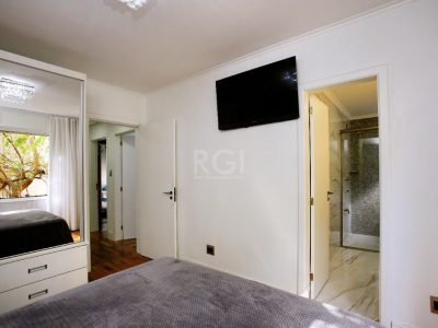 Apartamento à venda com 96m², 3 quartos, 1 suíte, 2 vagas no bairro Mont Serrat em Porto Alegre - Foto 12