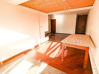 Apartamento à venda com 145m², 3 quartos, 1 suíte, 2 vagas no bairro Petrópolis em Porto Alegre - Foto 14