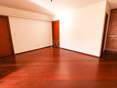 Apartamento à venda com 145m², 3 quartos, 1 suíte, 2 vagas no bairro Petrópolis em Porto Alegre - Foto 8