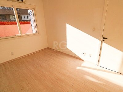 Apartamento à venda com 145m², 3 quartos, 1 suíte, 2 vagas no bairro Petrópolis em Porto Alegre - Foto 23