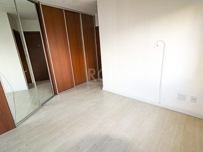 Apartamento à venda com 145m², 3 quartos, 1 suíte, 2 vagas no bairro Petrópolis em Porto Alegre - Foto 25