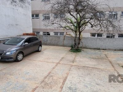 Casa à venda com 105m², 2 quartos, 5 vagas no bairro Petrópolis em Porto Alegre - Foto 4