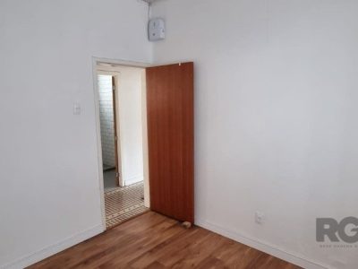 Casa à venda com 105m², 2 quartos, 5 vagas no bairro Petrópolis em Porto Alegre - Foto 12