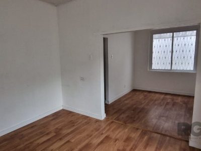 Casa à venda com 105m², 2 quartos, 5 vagas no bairro Petrópolis em Porto Alegre - Foto 14