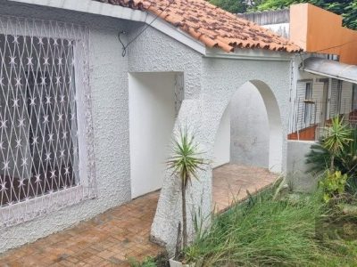 Casa à venda com 105m², 2 quartos, 5 vagas no bairro Petrópolis em Porto Alegre - Foto 16