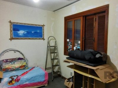 Casa à venda com 352m², 6 quartos, 1 suíte, 3 vagas no bairro Santa Tereza em Porto Alegre - Foto 24