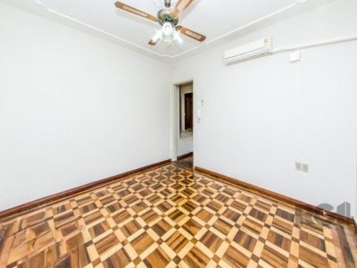 Apartamento à venda com 70m², 2 quartos no bairro Bom Fim em Porto Alegre - Foto 2