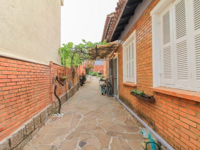 Casa à venda com 280m², 4 quartos, 1 suíte, 3 vagas no bairro Santo Antônio em Porto Alegre - Foto 30