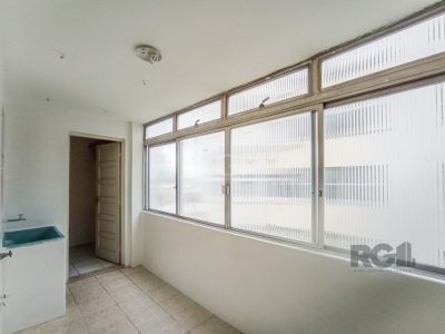 Apartamento à venda com 109m², 3 quartos, 1 suíte no bairro Independência em Porto Alegre - Foto 15