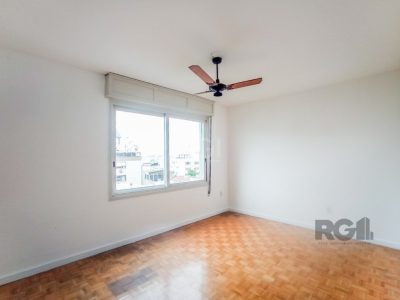 Apartamento à venda com 109m², 3 quartos, 1 suíte no bairro Independência em Porto Alegre - Foto 11