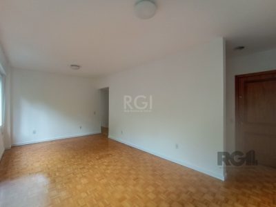 Apartamento à venda com 109m², 3 quartos, 1 suíte no bairro Independência em Porto Alegre - Foto 2