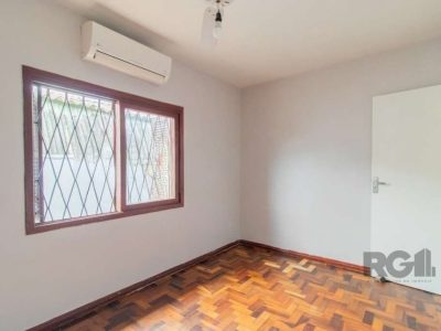 Casa à venda com 150m², 3 quartos, 1 vaga no bairro Santa Tereza em Porto Alegre - Foto 14