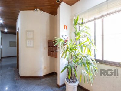 Apartamento à venda com 92m², 3 quartos, 1 suíte, 1 vaga no bairro Petrópolis em Porto Alegre - Foto 6