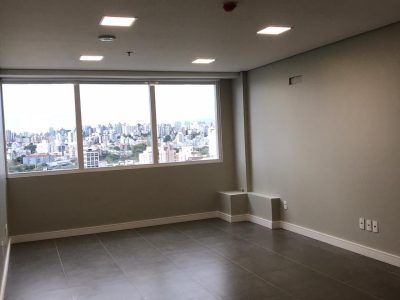 Conjunto/Sala à venda com 38m² no bairro Santana em Porto Alegre - Foto 2