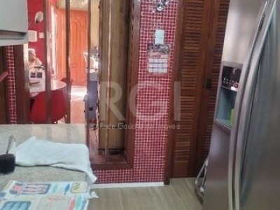 Casa à venda com 60m², 2 quartos, 1 vaga no bairro Medianeira em Porto Alegre - Foto 3