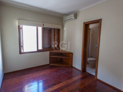 Apartamento à venda com 165m², 3 quartos, 1 suíte, 2 vagas no bairro Auxiliadora em Porto Alegre - Foto 10