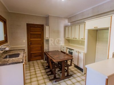 Apartamento à venda com 165m², 3 quartos, 1 suíte, 2 vagas no bairro Auxiliadora em Porto Alegre - Foto 16