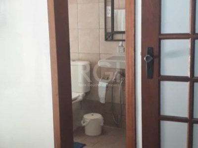 Casa Condominio à venda com 220m², 5 quartos, 2 suítes, 2 vagas no bairro Ipanema em Porto Alegre - Foto 19