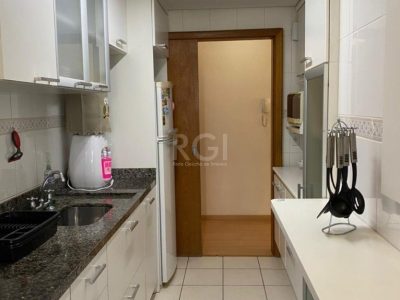 Apartamento à venda com 75m², 2 quartos, 1 suíte, 2 vagas no bairro Petrópolis em Porto Alegre - Foto 13