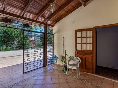 Casa à venda com 216m², 4 quartos, 1 suíte, 5 vagas no bairro Partenon em Porto Alegre - Foto 19