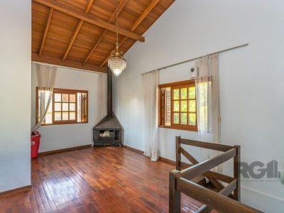 Casa à venda com 216m², 4 quartos, 1 suíte, 5 vagas no bairro Partenon em Porto Alegre - Foto 9