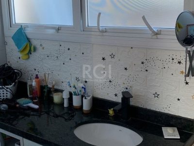 Casa à venda com 150m², 2 quartos, 2 suítes, 4 vagas no bairro Ipanema em Porto Alegre - Foto 18