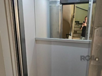 Apartamento à venda com 66m², 2 quartos no bairro Petrópolis em Porto Alegre - Foto 9