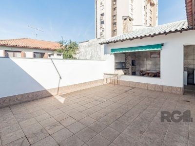 Casa à venda com 229m², 2 quartos, 1 suíte, 3 vagas no bairro Jardim Itu em Porto Alegre - Foto 10