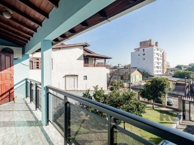 Casa à venda com 229m², 2 quartos, 1 suíte, 3 vagas no bairro Jardim Itu em Porto Alegre - Foto 4