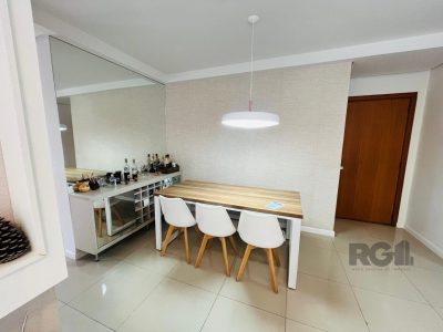 Apartamento à venda com 71m², 3 quartos, 1 suíte, 1 vaga no bairro Menino Deus em Porto Alegre - Foto 9