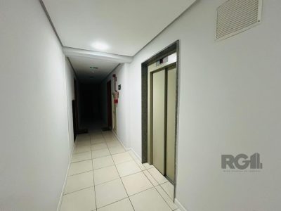 Apartamento à venda com 71m², 3 quartos, 1 suíte, 1 vaga no bairro Menino Deus em Porto Alegre - Foto 36