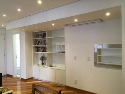 Apartamento à venda com 128m², 3 quartos, 3 suítes, 2 vagas no bairro Menino Deus em Porto Alegre - Foto 4