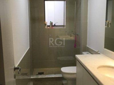 Apartamento à venda com 128m², 3 quartos, 3 suítes, 2 vagas no bairro Menino Deus em Porto Alegre - Foto 17