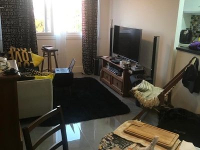 Apartamento à venda com 60m², 2 quartos, 1 suíte, 2 vagas no bairro Glória em Porto Alegre - Foto 2