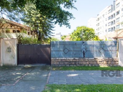 Casa à venda com 200m², 2 quartos, 1 suíte, 3 vagas no bairro Cristal em Porto Alegre - Foto 47