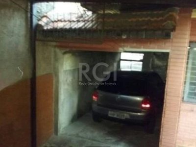 Casa à venda com 75m², 3 quartos, 2 vagas no bairro Partenon em Porto Alegre - Foto 6