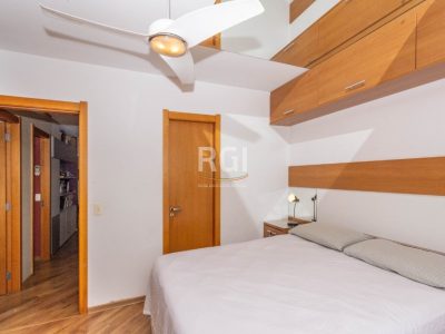 Apartamento à venda com 87m², 3 quartos, 1 suíte, 2 vagas no bairro Passo d'Areia em Porto Alegre - Foto 4