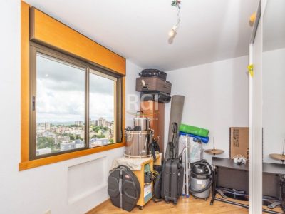 Apartamento à venda com 87m², 3 quartos, 1 suíte, 2 vagas no bairro Passo d'Areia em Porto Alegre - Foto 10