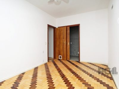 Apartamento à venda com 82m², 3 quartos, 1 suíte no bairro Centro Histórico em Porto Alegre - Foto 15