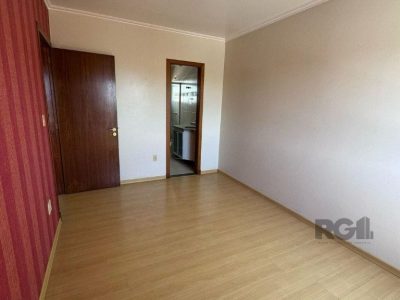 Apartamento à venda com 109m², 3 quartos, 1 suíte, 1 vaga no bairro Medianeira em Porto Alegre - Foto 10