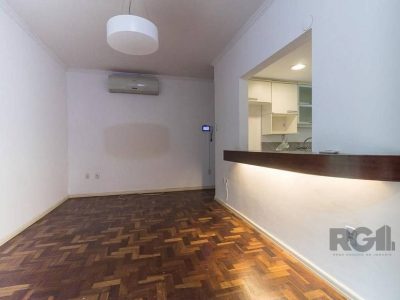 Apartamento à venda com 126m², 3 quartos, 1 suíte, 1 vaga no bairro Moinhos de Vento em Porto Alegre - Foto 3